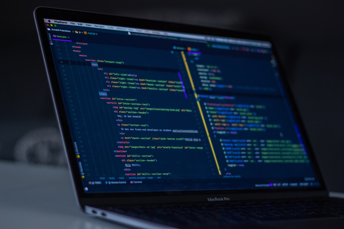 Transformer un vieux PC en serveur web personnel - Partie 4 : Deployer une vraie app avec CI/CD automatique